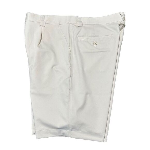 Under Armour men’s shorts waist 38 cream color.   A472 - Picture 1 of 6